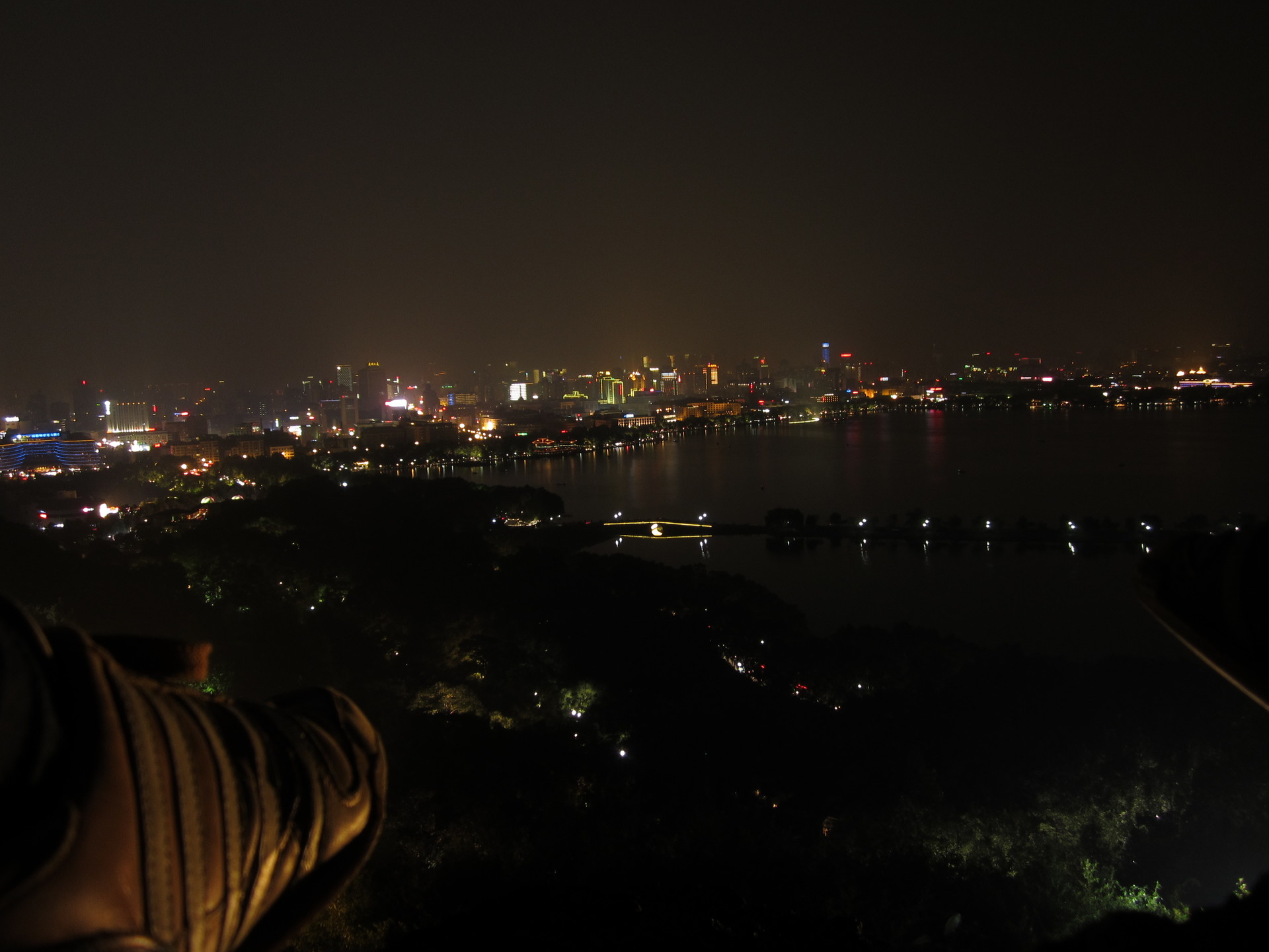 Hangzhou bei Nacht